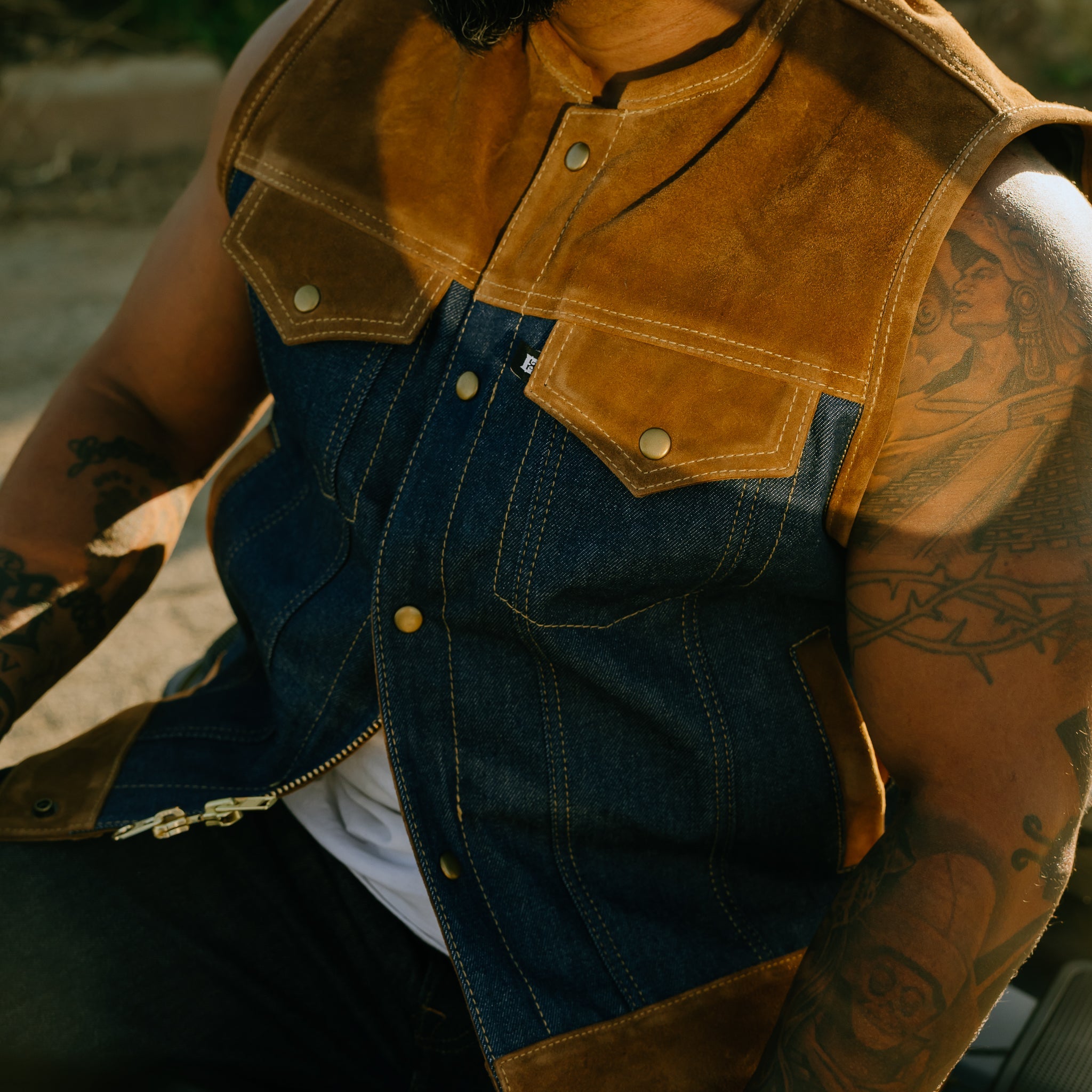 Men's Rough Out Denim Hybrid Vest – Espinoza's Leather