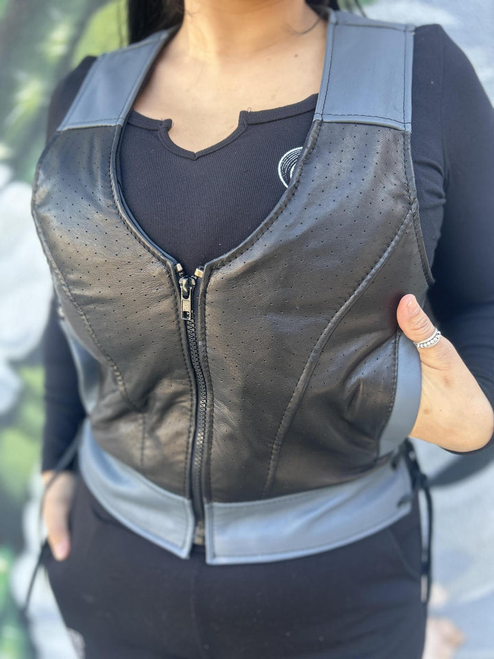 Ladies Gray Cow x Perforated Black Lamb Bonnie - Espinoza's Leather